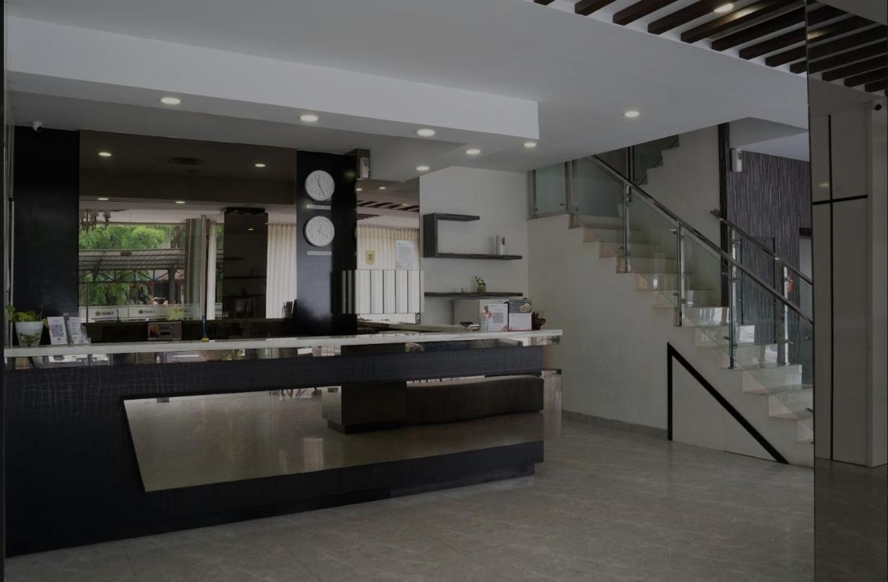 Osaka Hotel Batam 纳柯亚 外观 照片