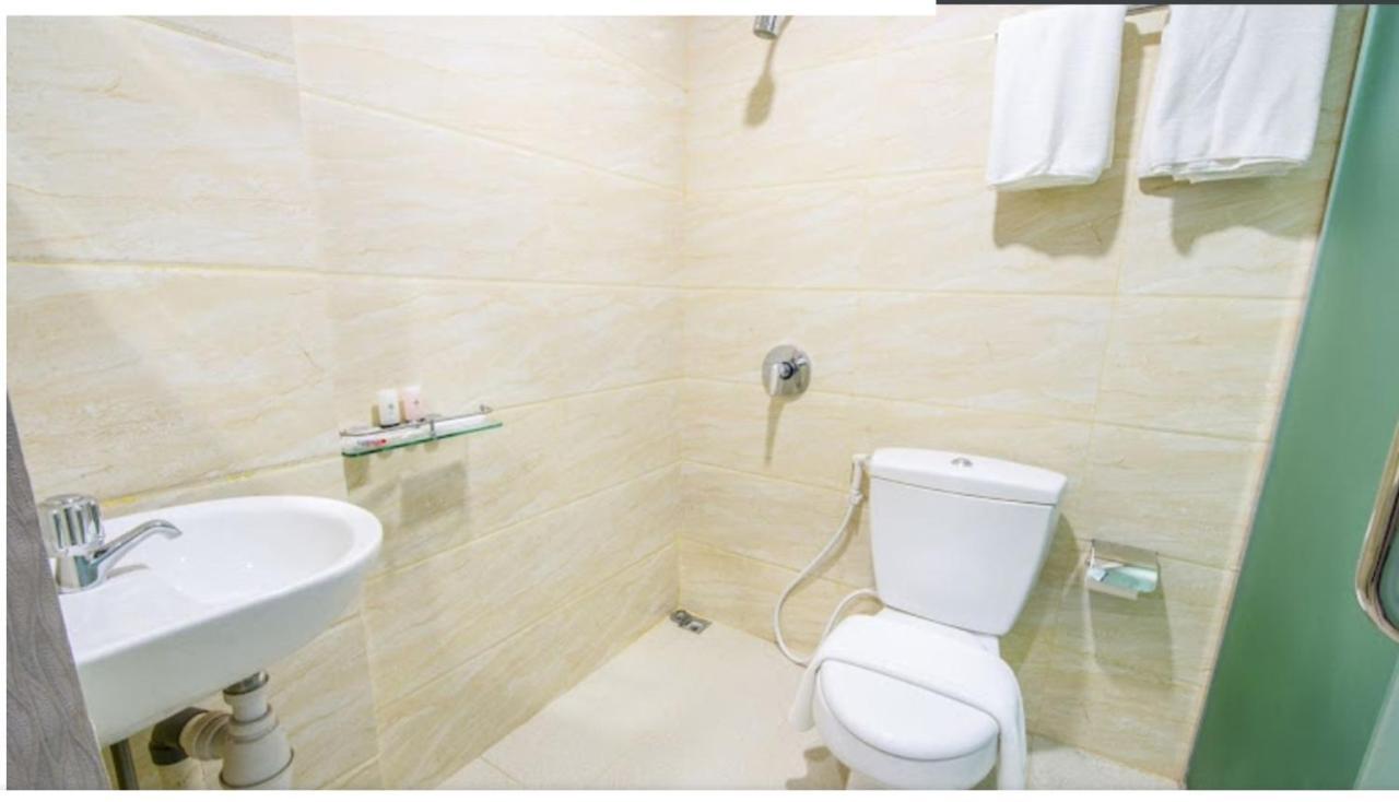 Osaka Hotel Batam 纳柯亚 外观 照片