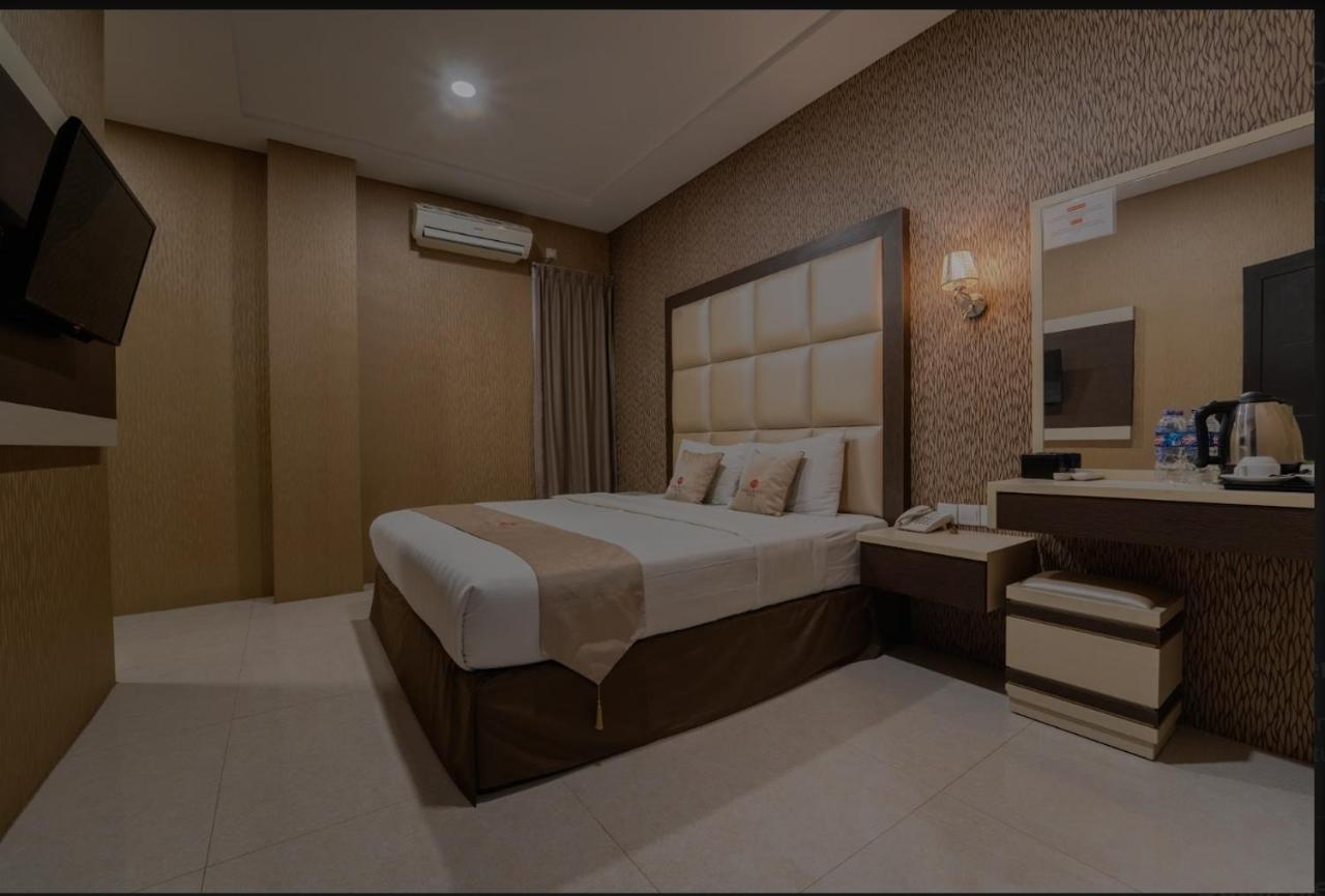 Osaka Hotel Batam 纳柯亚 外观 照片